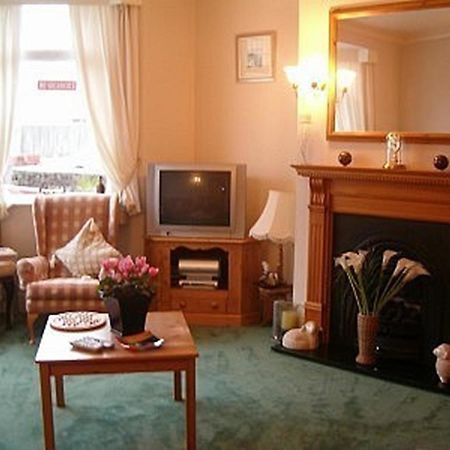 Bed and Breakfast The Adelphi à Paignton Extérieur photo
