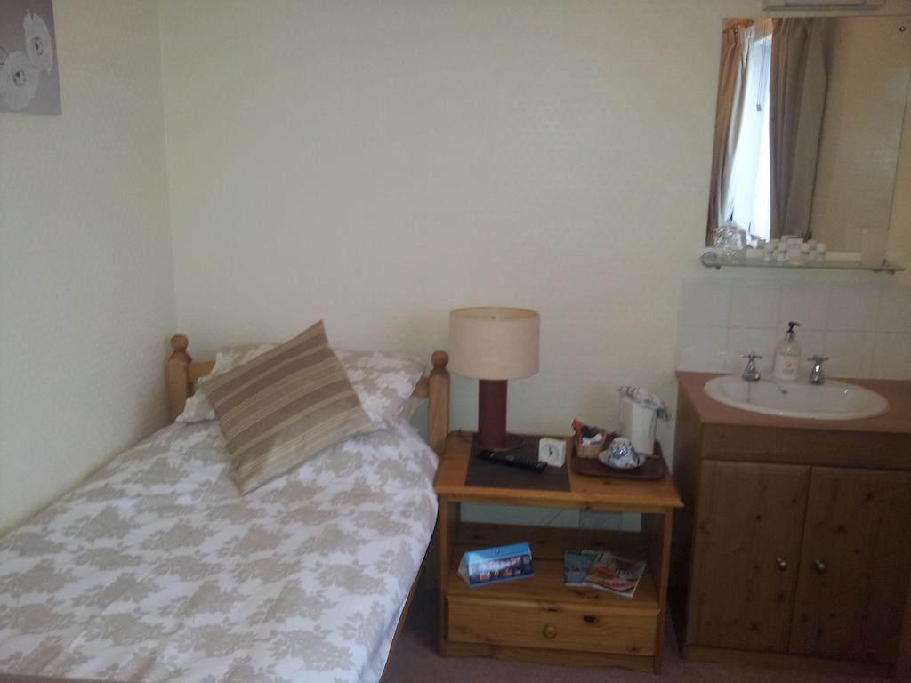 Bed and Breakfast The Adelphi à Paignton Chambre photo