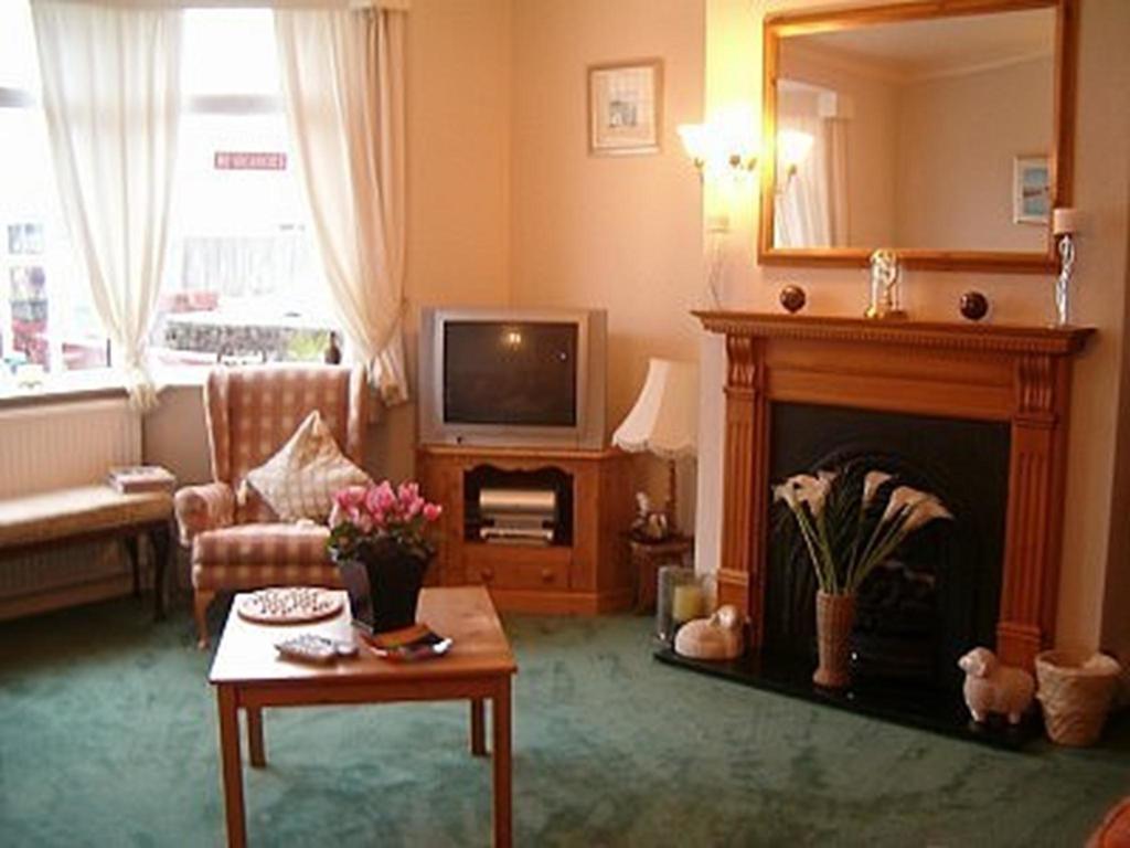 Bed and Breakfast The Adelphi à Paignton Extérieur photo